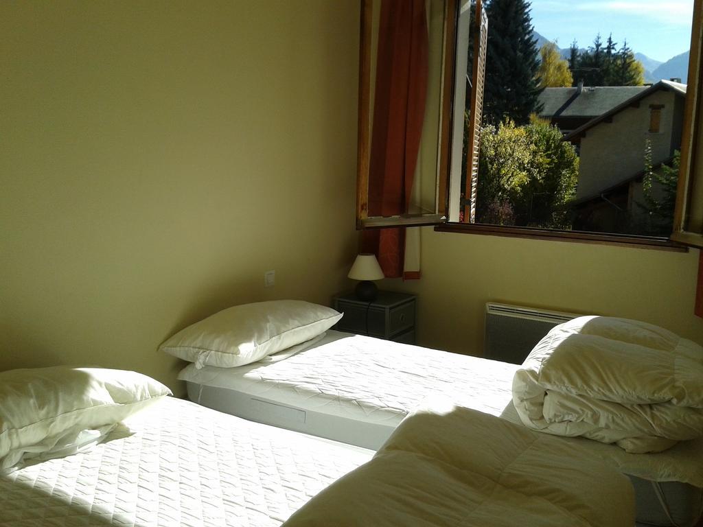 Alpineaccomodation Guillestre Esterno foto